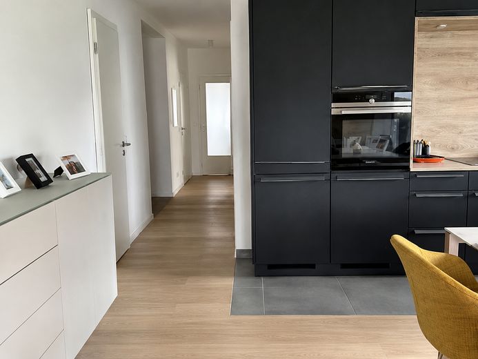 Alternative zum Reiheneckhaus – Terrassenwohnung mit Neubaukomfort – Flur