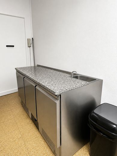 Cafe Ladenlokal zentrale Lage mit Lager/ Büro und Garage/ Nähe HBF – Foto 15
