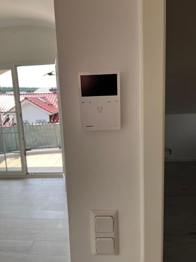 MODERNE 3-ZIMMER-DACHGESCHOSSWOHNUNG MIT BALKON, LOGGIA & EINBAUKÜCHE IN KARBEN – Photo 21