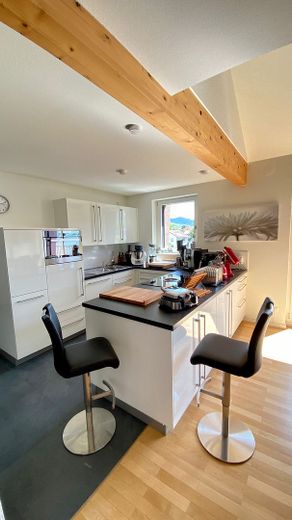 Bestens ausgestattete Maisonette-Wohnung (ca. 185 m², mit Einbauküche) in ruhiger Citylage von Bühl! – Küche / 2. OG