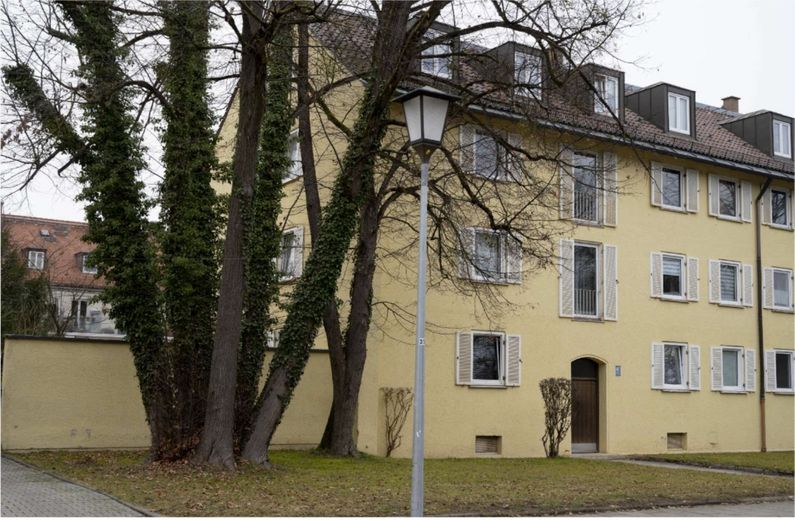 Odnowione 3-pokojowe mieszkanie na poddaszu (odpowiednie dla wspólnego mieszkania) – Außenansicht