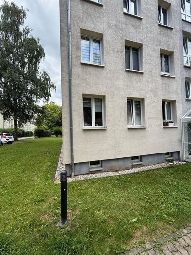 Gemütliche und vermietete 3-Zimmer mit Laminat, Balkon, Stellplatz und Wannenbad in ruhiger Lage! – PHOTO-2025-07-23-17-45-35_2