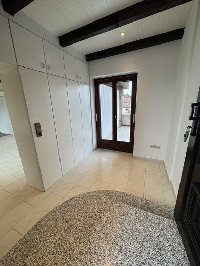 3 Zimmer. 2 Bäder. EBK. Balkon & Terrasse. Garage. Achim Uphusen – Foto 5