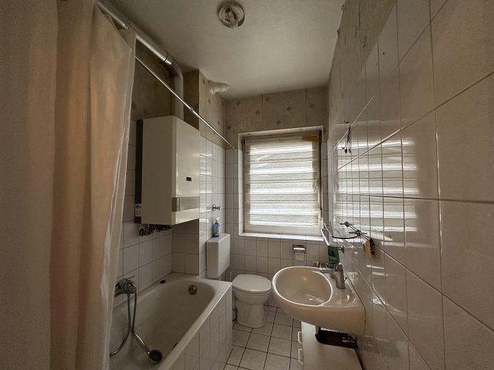 Tasarım potansiyeli ve 3 aya kadar kira bedeli indirimi sunan 2 odalı daire – Tageslichtbad mit Badewanne
