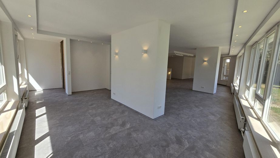 Neu umgebaute Traumwohnung in zentraler Lage von Memmingen – Büro / Wohnen