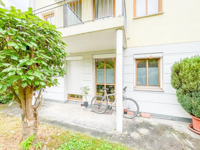 Sonnenterrasse und Garten