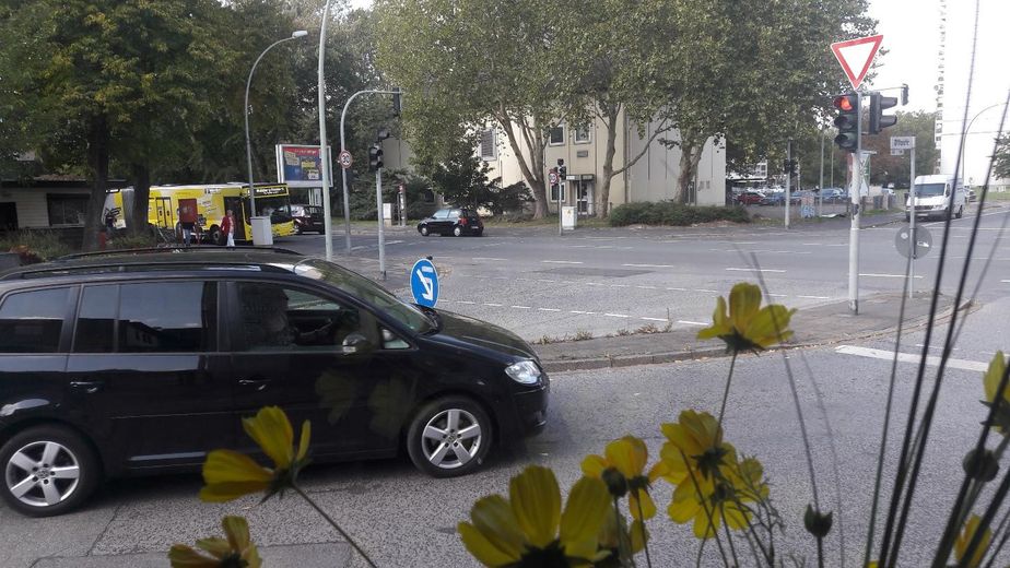EG Imbiss große Schaufenster 