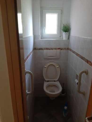 Toilette im 2. OG