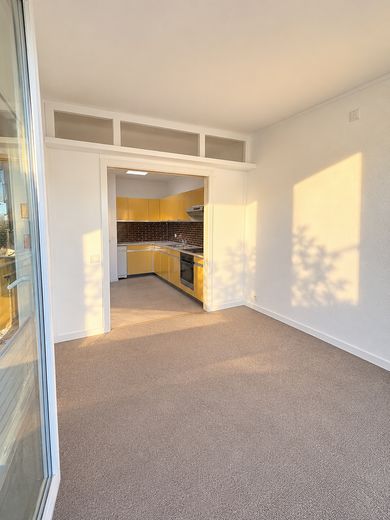 Ático inundado de luz con generosa terraza en la azotea – Wohnzimmer/Blick Esszimmer