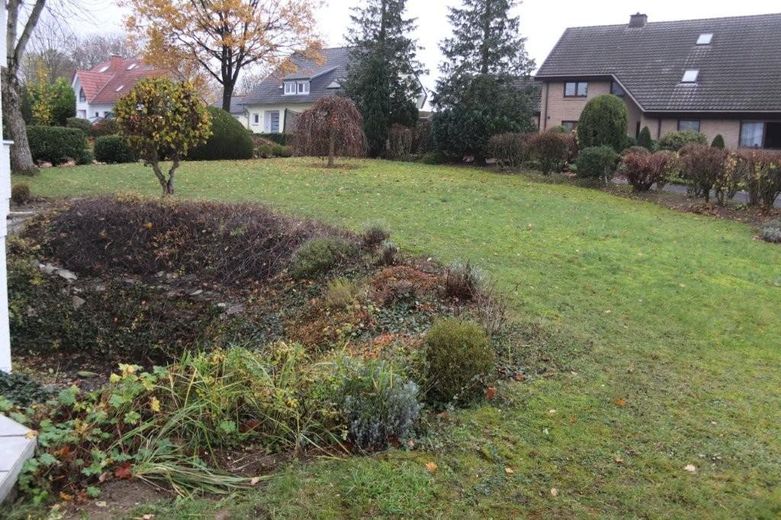 Großzügiges Einfamilienhaus auf 1000 qm in Paderborn Kernstadt – Garten von der Terrrasse