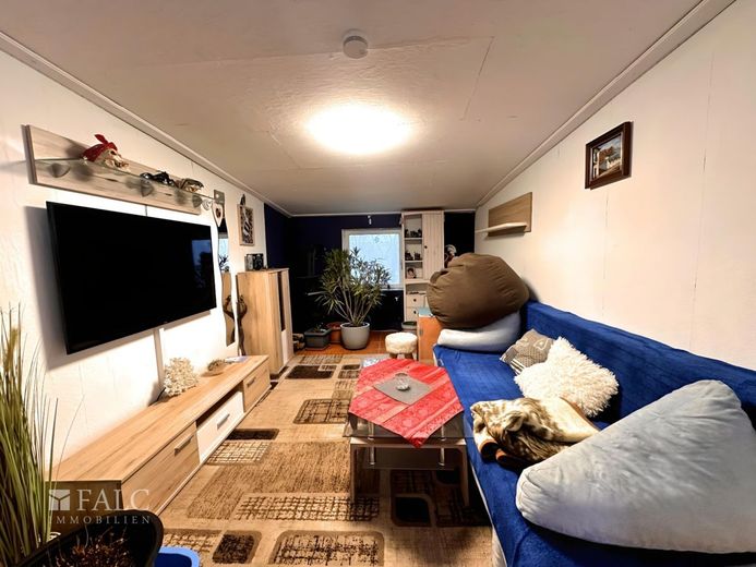 ***Einfamilienhaus mit Charme und vielseitigem Nebengelass*** – Zimmer im Nebengelass