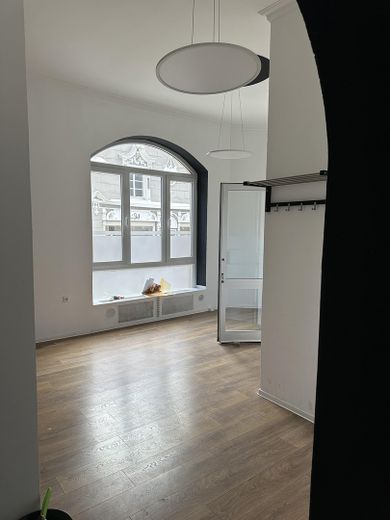 « Urban-Hub » - Local commercial en emplacement central – Photo 1