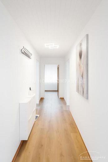 Voll möblierte Wohnung mit 5 Schlafzimmern, Balkon und Parkplatz in Höhenkirchen-Siegertsbrunn – ideal für WGs oder Familie – a5fb0fd07ac8063ef451de57de5640f165a6e2a9.jpg