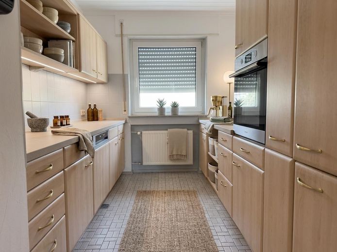 Provisionsfrei & frisch renoviert - 3Zi Wohnung mit Stellplatz & EBK – Foto 4