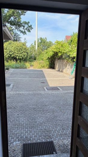 Villa d'architetto in stile Bauhaus con vista sulla valle del Main – Kellerausgang Hof UG