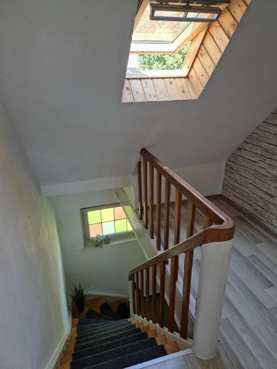Dorfidyll im Grünen, stadtnah und doch auf dem Land – Treppenhaus