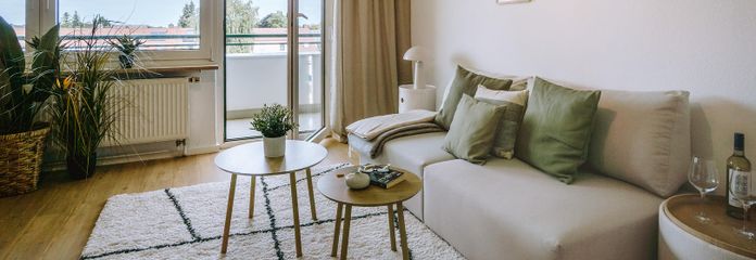 Wohnbereich mit Balkonzugang