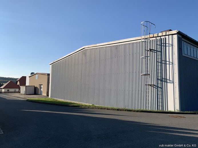 Funktionierender Gewerbestandort mit 5.200 m² - alles sofort nutzbar mit Entwicklungsperspektive – 12