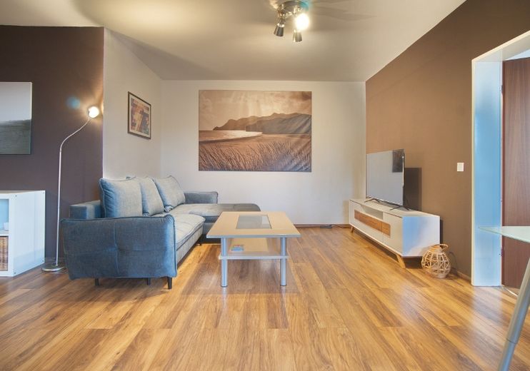 Großzügige Wohnung mit kompletter Ausstattung, Balkon, Tiefgaragenstellplatz, Laufnähe zum Hauptbahnhof und Isenbergviertel – 55edb3593cb6dbdb2d7b06545aae6278d05752e3.jpg
