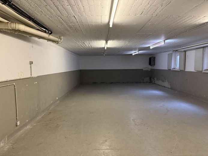 Imposante Rarität Massive Gewerbehalle in Ehemaligen Kasernegelände – Foto 23