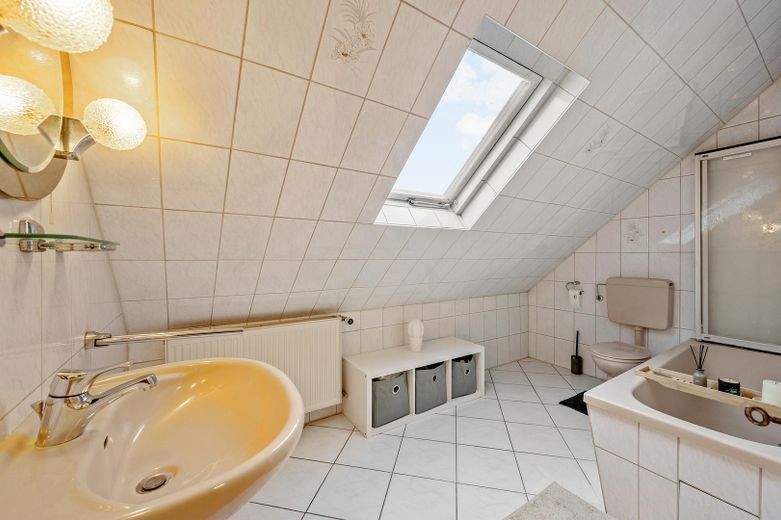 Badezimmer Vorderhaus