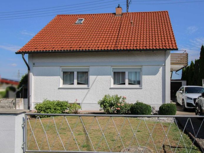 Gepflegtes Einfamilienhaus an Feldrandlage mit schönem Garten in Neu-Ulm Finningen – Foto 1
