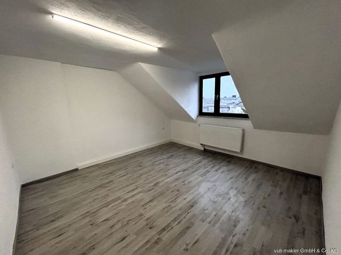 Mehrfamilienhaus in zentraler Innenstadtlage von Hof - solides Renditeobjekt – VUB0002404-12