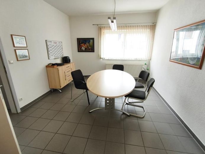 Bürofläche im 1. Obergeschoss – Besprechungszimmer / Büro 3 Bild 1