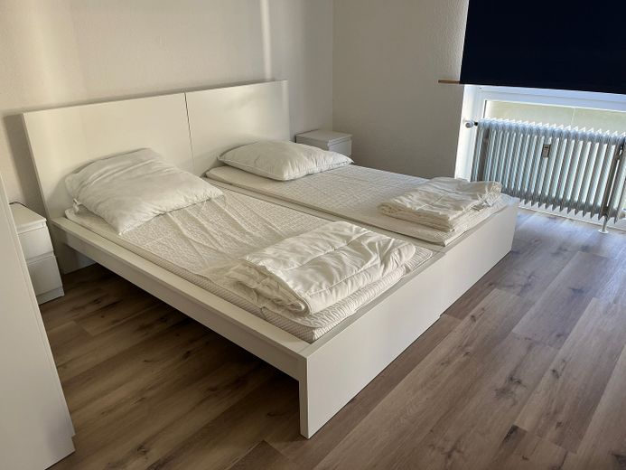 Traumhafte 3-Zimmer-Wohnung mit 2 Balkonen – Bett optional