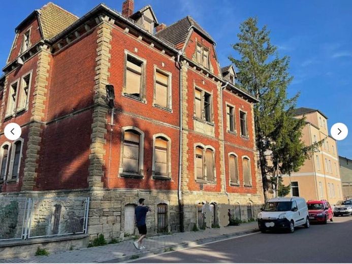 Historische Fabrikantenvilla an der Elster mit 2.357 m² Grundstück & großem Ausbaupotenzial – Foto 1