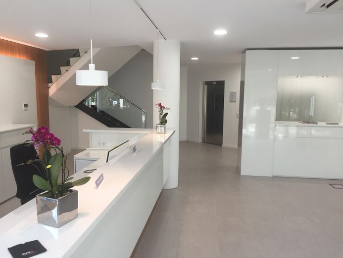 Move in and get started: Modern offices with fiber optic internet in Ratingen-Ost – Empfangsbereich