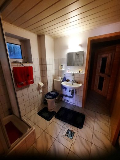 Ihr neues Zuhause im Südharz! – UG Bad Sauna