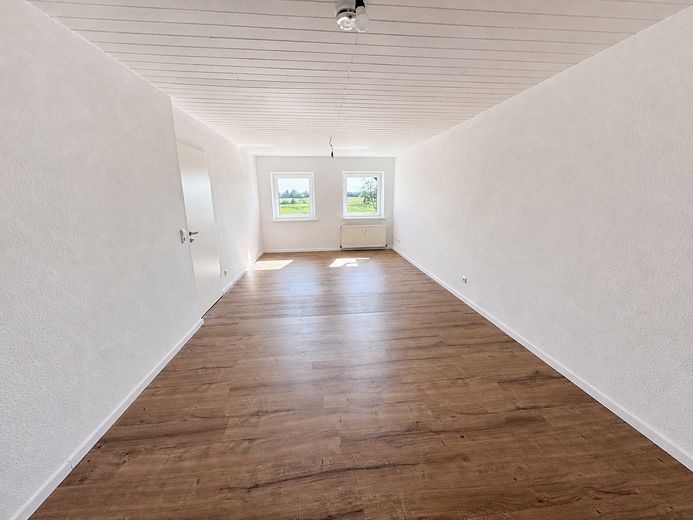 3 Zimmer Wohnung mit eigenem Garten - Erstbezug nach Renovierung – Foto 1