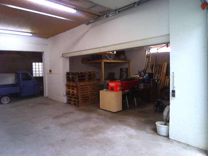 weiterer Teil der Halle innen