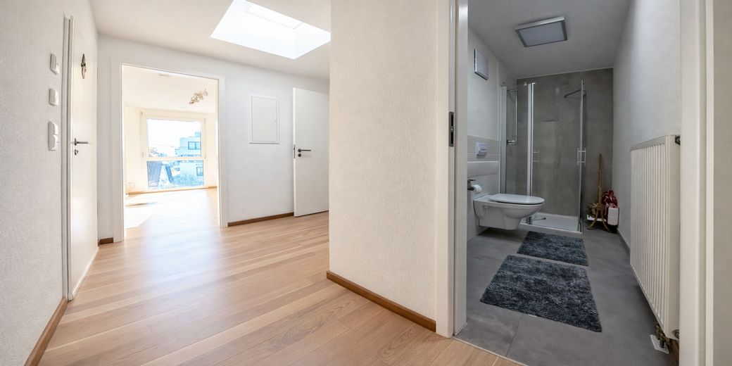 Aileler, evden çalışanlar ve Stuttgart’a gidip gelenler için ideal, 4,5-5 odalı modern yaşam hayali – Bad 2, Gästezimmer