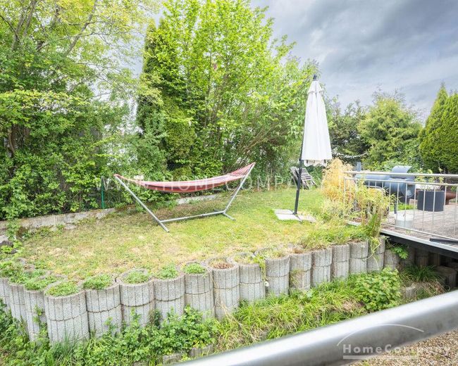 Außergewöhnlicher Designer-Bungalow mit Indoor-Pool, Heimkino  &  Smart-Home in ruhiger Naturlage – b23005429951c4f503d3b3178747938ae84df67c.jpg