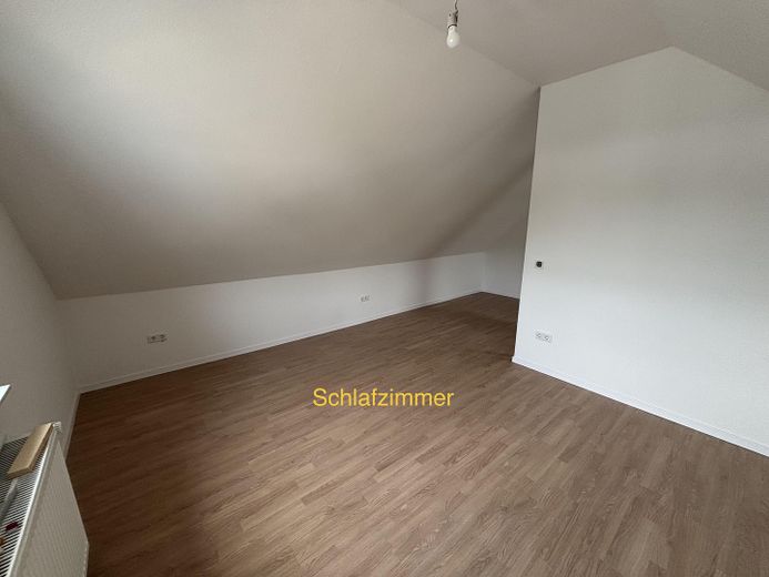 Erstbezug - Frisch sanierte 3,5 Maisonettewohnung mit ca. 75 m² – Schlafzimmer