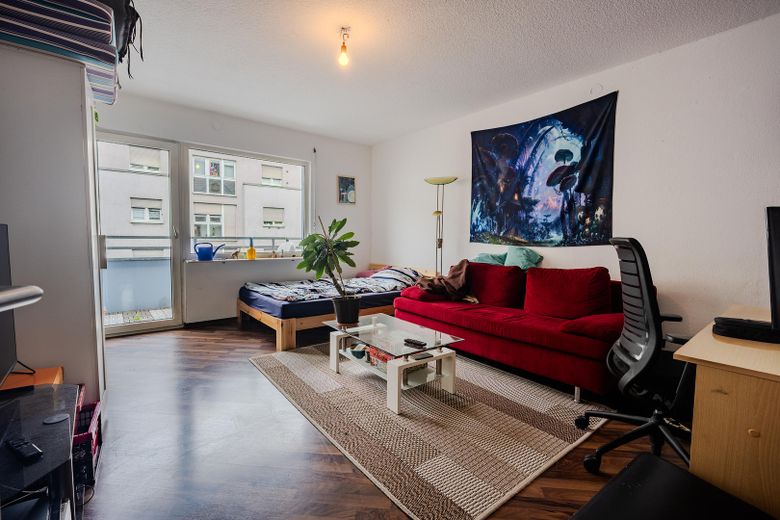 WG-geeignete 3-Zimmer-Wohnung mit zwei Balkonen in Nürnberg – Schlafzimmer-3