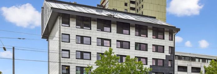 Investir là où la ville pulse : immeuble résidentiel et commercial avec des atouts de premier ordre en termes d’emplacement, de location, d’état et de classe énergétique