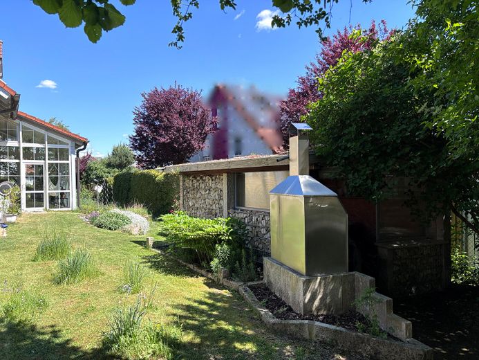 Gartenhaus mit Grill