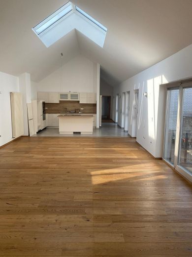 Maisonette Wohnung in zentraler und ruhiger Lage von Rheingönheim – Wohnbereich 1.OG