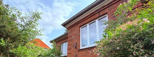 PROVISIONSFREI: Charmantes EFH in zentraler, ruhiger Anliegerstraße – Zugang 