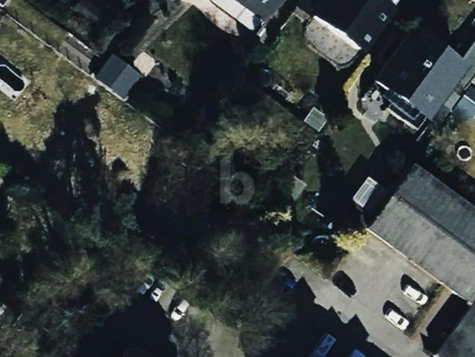 IHR PLATZ IN 2. REIHE – Foto 1