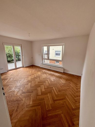 Saniertes 3-Familienhaus bietet viel Platz zur Eigennutzung oder als Wertanlage in Gingen – Foto 4
