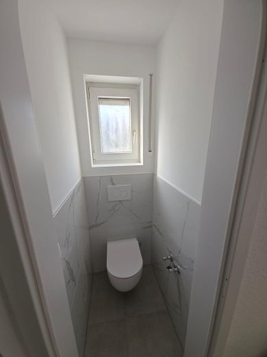 Hochwertig saniertes Reihenendhaus in attraktiver Lage von Bad Friedrichshall – Gäste-WC