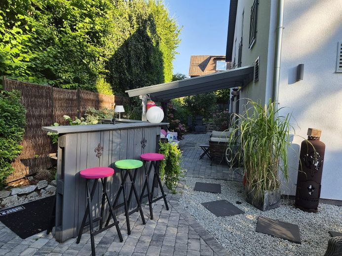 Wohlfühloase in Bad Homburg/Dornholzhausen – Terrasenansicht