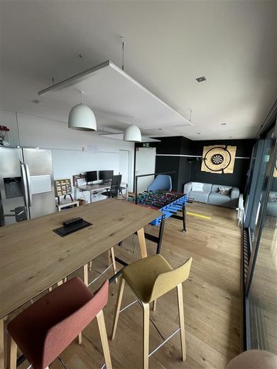 Spiel-/Besprechungszimmer