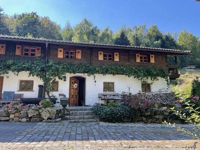 Exklusives Bauernhaus in absoluter Alleinlage – 12.000 m² Privatsphäre nahe Passau – फोटो 3