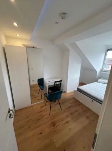 WG-Zimmer in attraktiver Stadtlage - Lenaustraße 8, München / 5.OG / Zi.3 – Schlafzimmer