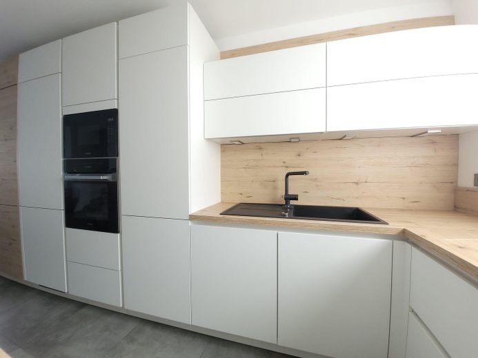 Casa a schiera d’angolo in 90530 Wendelstein-Großschwarzenlohe – Küche - EG